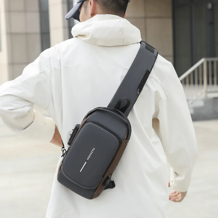 Le Sac à bandoulière de Poitrine Antivol USB – Élégance, Sécurité et Confort pour l’Homme Moderne !